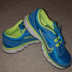 Nike Dual Fusion Running Shoes